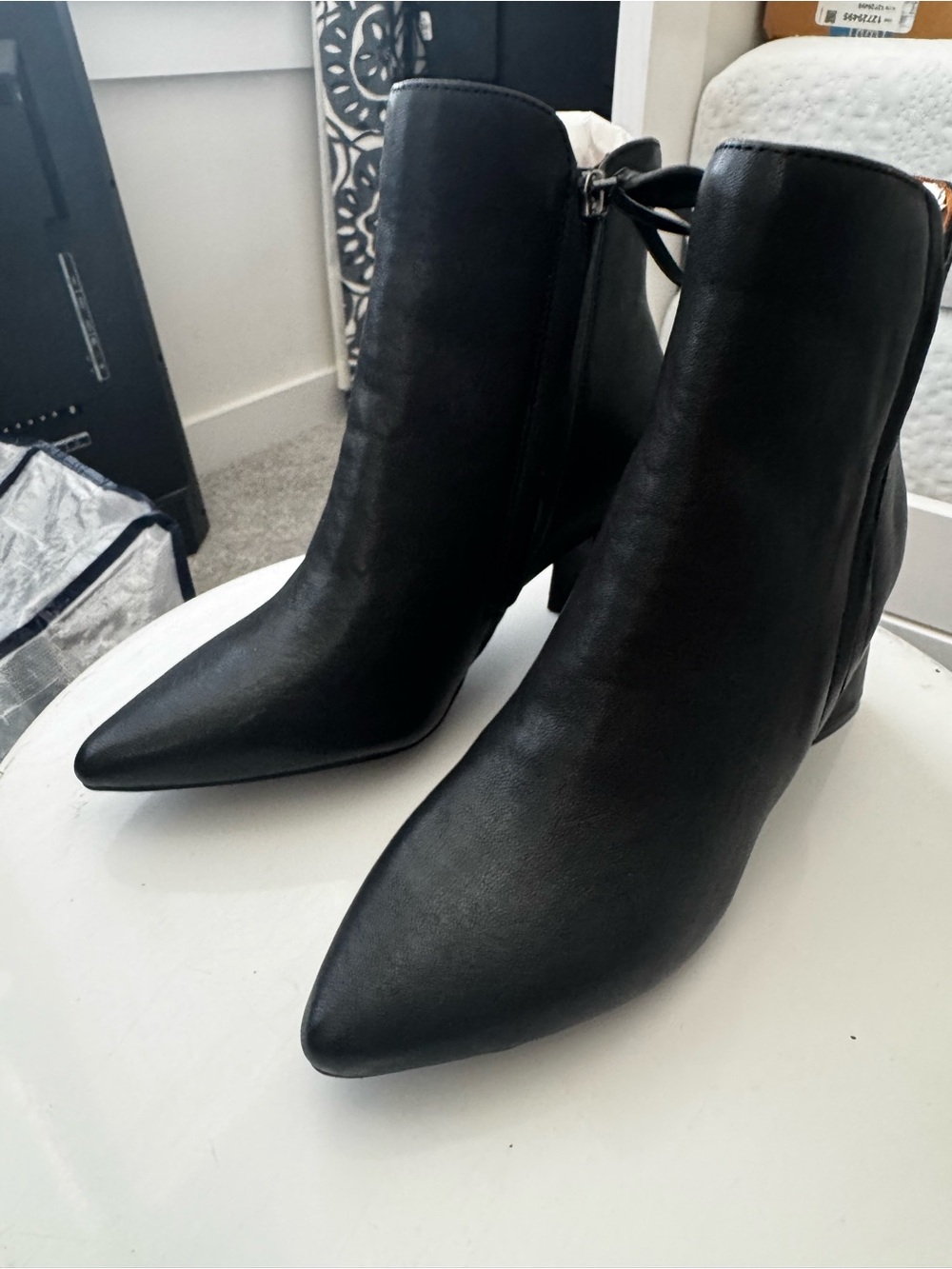 Gentle Souls by Kenneth Cole 5.5 Women Leather Bootie